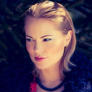 Amber Carpenter's avatar