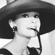 Rebecca  Garnett's avatar