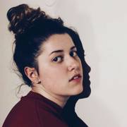 Julia Davis's avatar