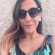 Julia Rekamie's avatar