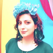 Mia Bennett's avatar