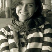 Izabel Portocarrero's avatar