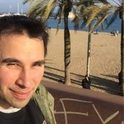 luis riveros's avatar