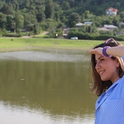 mozhde aliakbari's avatar