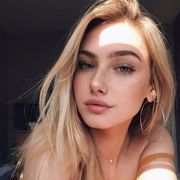 Monica Mozart's avatar