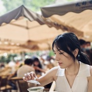 Elodie Liu's avatar