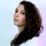 Lisa Izzouzi's avatar