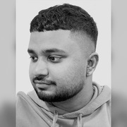 Karan Bhaskar's avatar