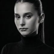Anne Vasconcelos